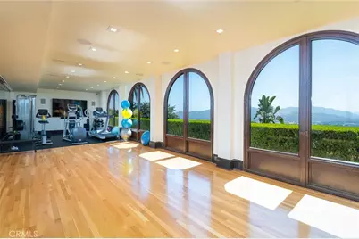 330 Kempton Road, Glendale, CA 91202 - Photo 53