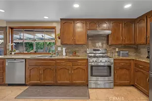 3380 N Lamer St, Burbank, CA 91504 - Photo 29