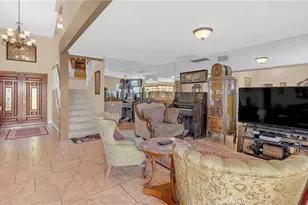 3380 N Lamer St, Burbank, CA 91504 - Photo 17