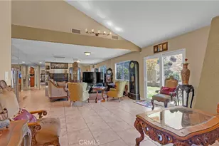 3380 N Lamer St, Burbank, CA 91504 - Photo 19