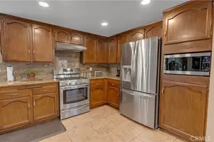 3380 N Lamer St, Burbank, CA 91504 - Photo 27