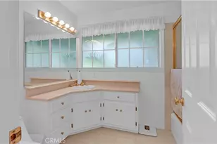 3380 N Lamer St, Burbank, CA 91504 - Photo 25