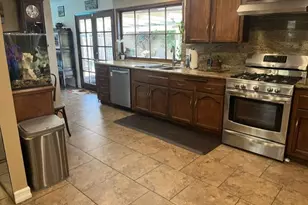 3380 N Lamer St, Burbank, CA 91504 - Photo 5