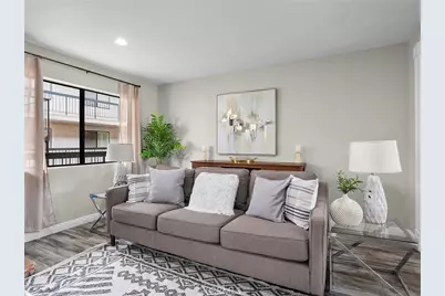 635 E Elmwood Avenue #203, Burbank, CA 91501 - Photo 11