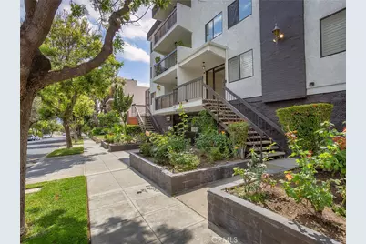635 E Elmwood Avenue #203, Burbank, CA 91501 - Photo 31
