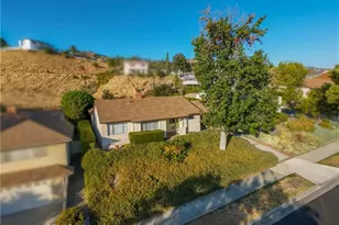 1818 Hilton Dr, Burbank, CA 91504 - Photo 1