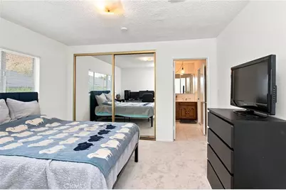 1818 Hilton Drive, Burbank, CA 91504 - Photo 13