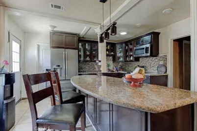 7731 Klump, Los Angeles, CA 91352 - Photo 9