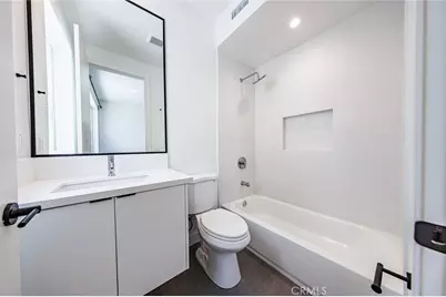 1175 Leighton, Los Angeles, CA 90037 - Photo 35
