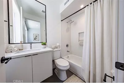 1175 Leighton, Los Angeles, CA 90037 - Photo 7