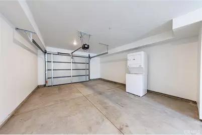 1175 Leighton, Los Angeles, CA 90037 - Photo 19