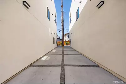 1175 Leighton, Los Angeles, CA 90037 - Photo 53