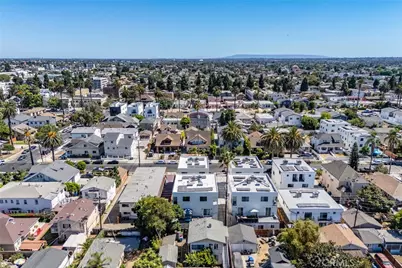 1175 Leighton, Los Angeles, CA 90037 - Photo 59