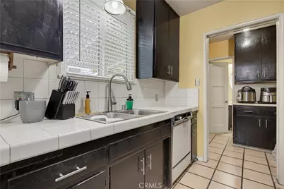 16858 Weddington Street, Encino, CA 91436 - Photo 15