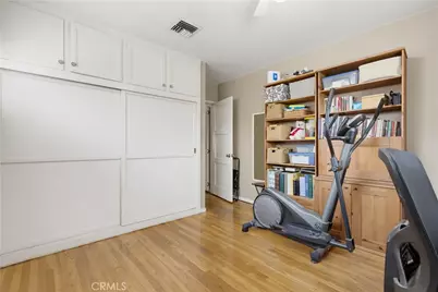 16858 Weddington Street, Encino, CA 91436 - Photo 19