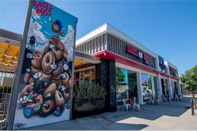 10703 Collins Street, North Hollywood, CA 91601 - Photo 41