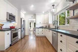 10703 Collins St, North Hollywood, CA 91601 - Photo 9
