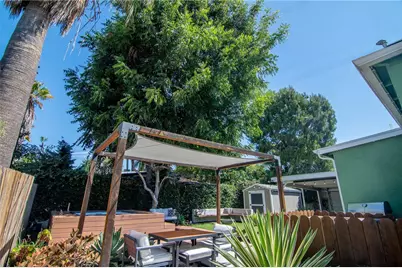 10703 Collins Street, North Hollywood, CA 91601 - Photo 29