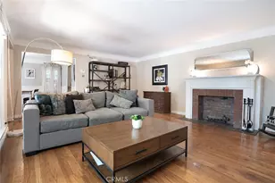 10703 Collins St, North Hollywood, CA 91601 - Photo 3