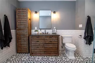 10703 Collins St, North Hollywood, CA 91601 - Photo 21