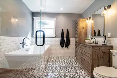 10703 Collins Street, North Hollywood, CA 91601 - Photo 19