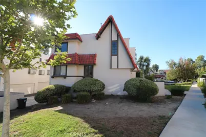 27644 Nugget #1, Canyon Country, CA 91387 - Photo 3