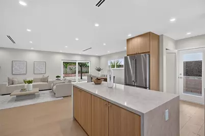 10211 Roscoe, Los Angeles, CA 91352 - Photo 11