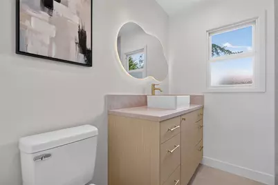 10211 Roscoe, Los Angeles, CA 91352 - Photo 27