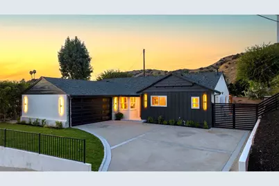 10211 Roscoe, Los Angeles, CA 91352 - Photo 3