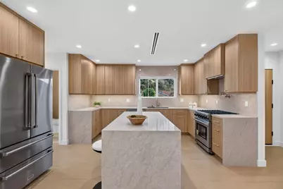 10211 Roscoe, Los Angeles, CA 91352 - Photo 7