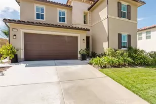18930 Carranza Ln, Saugus, CA 91350 - Photo 3