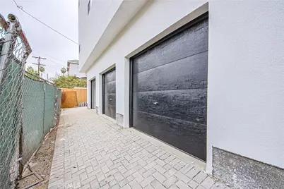 6461 Woodley, Los Angeles, CA 91406 - Photo 33