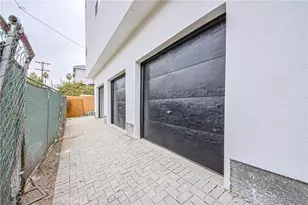 6461 Woodley, Los Angeles, CA 91406 - Photo 33