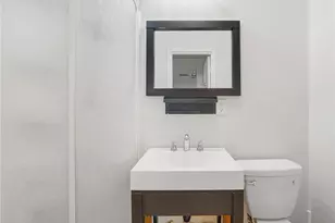 319 W Windsor Rd, Glendale, CA 91204 - Photo 17