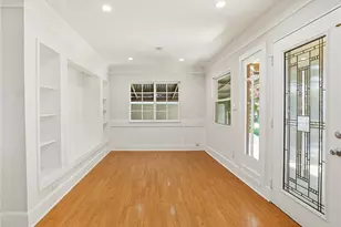 319 W Windsor Rd, Glendale, CA 91204 - Photo 9