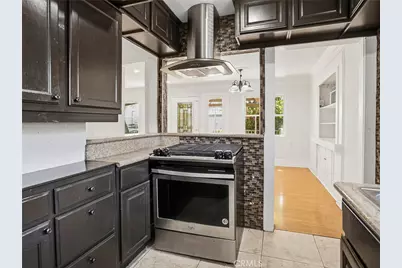 319 W Windsor Road, Glendale, CA 91204 - Photo 3