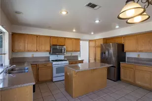 6055 Lisbon Ct, Palmdale, CA 93552 - Photo 3