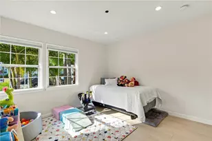 2142 E Chevy Chase, Glendale, CA 91206 - Photo 17