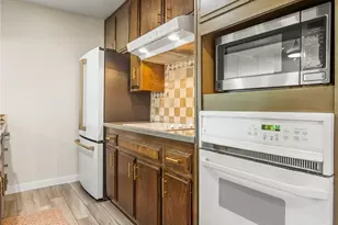 10240 Camarillo St, Toluca Lake, CA 91602 - Photo 5
