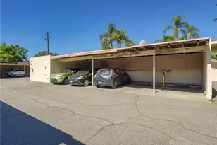 10240 Camarillo St, Toluca Lake, CA 91602 - Photo 39