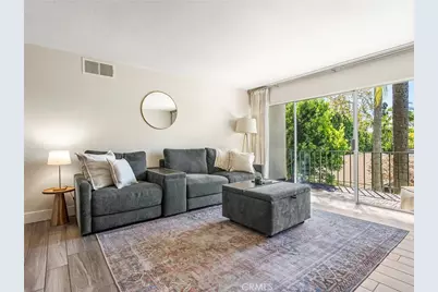 10240 Camarillo Street #208, Toluca Lake, CA 91602 - Photo 11