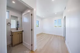 1330 S Longwood Ave, Los Angeles, CA 90019 - Photo 19