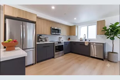 1330 S Longwood Avenue, Los Angeles, CA 90019 - Photo 3