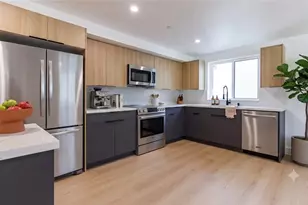 1330 S Longwood Ave, Los Angeles, CA 90019 - Photo 3