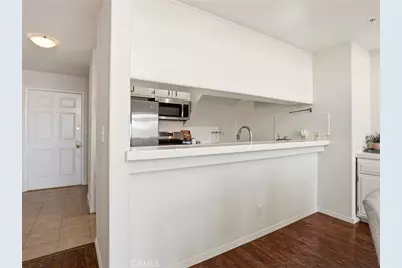 11044 Acama Street #302, Studio City, CA 91602 - Photo 13