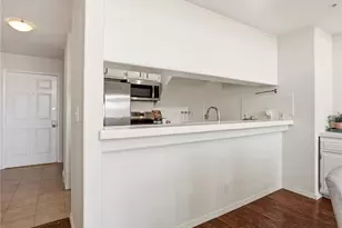 11044 Acama St, Studio City, CA 91602 - Photo 13