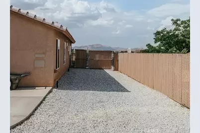 16805 Ponca, Victorville, CA 92395 - Photo 23