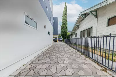 523 N St Andrews, Los Angeles, CA 90004 - Photo 35