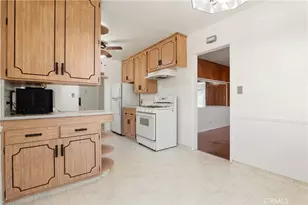 1815 W Riverside Dr, Burbank, CA 91506 - Photo 9