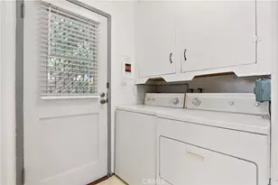 1815 W Riverside Dr, Burbank, CA 91506 - Photo 13